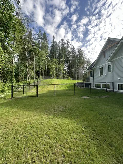 Chain Link Fencing - Image 14