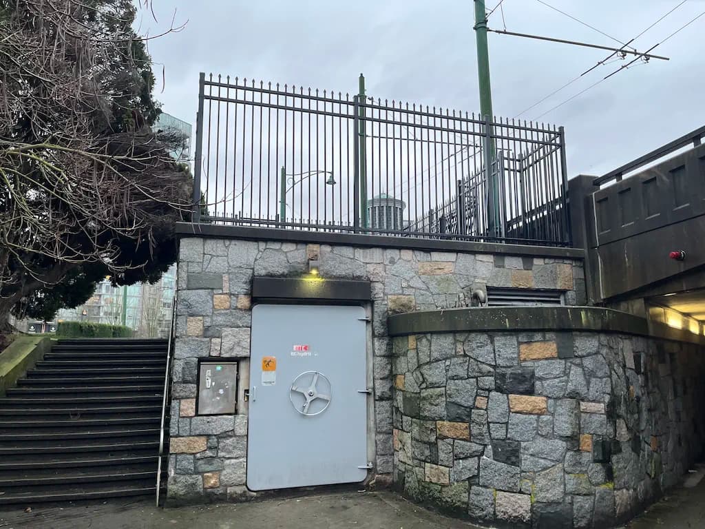 Ornamental & Metal Fencing