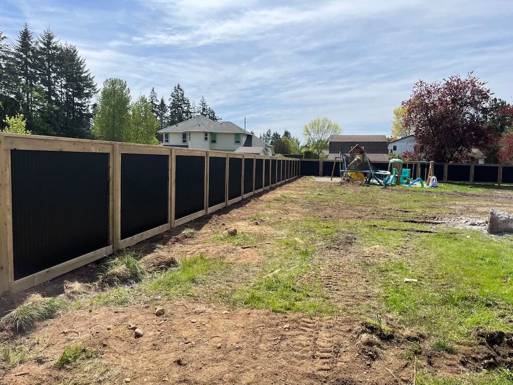 Vinyl Fencing - Image 3