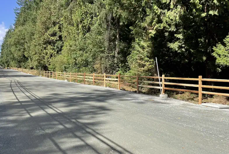Cedar & Wood Fencing - Image 8