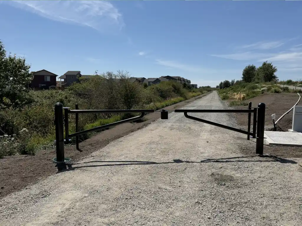 Gates, Bollards & Handrails - Image 2